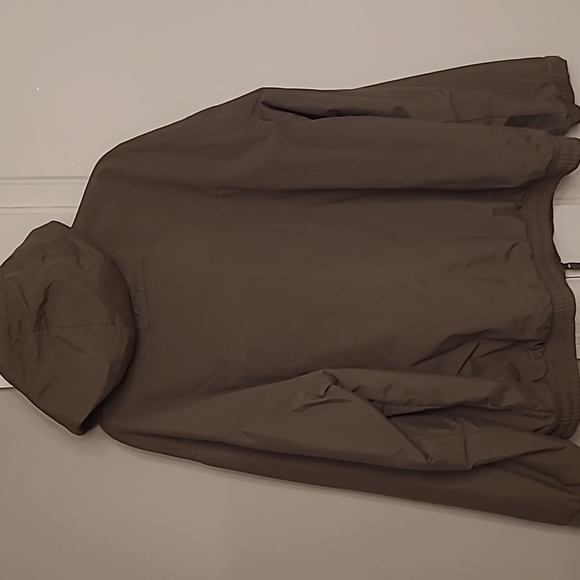 Cabelas Coat - Picture 6 of 7